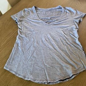 Lululemon Tee Size 6 Black &White Striped V-Neck